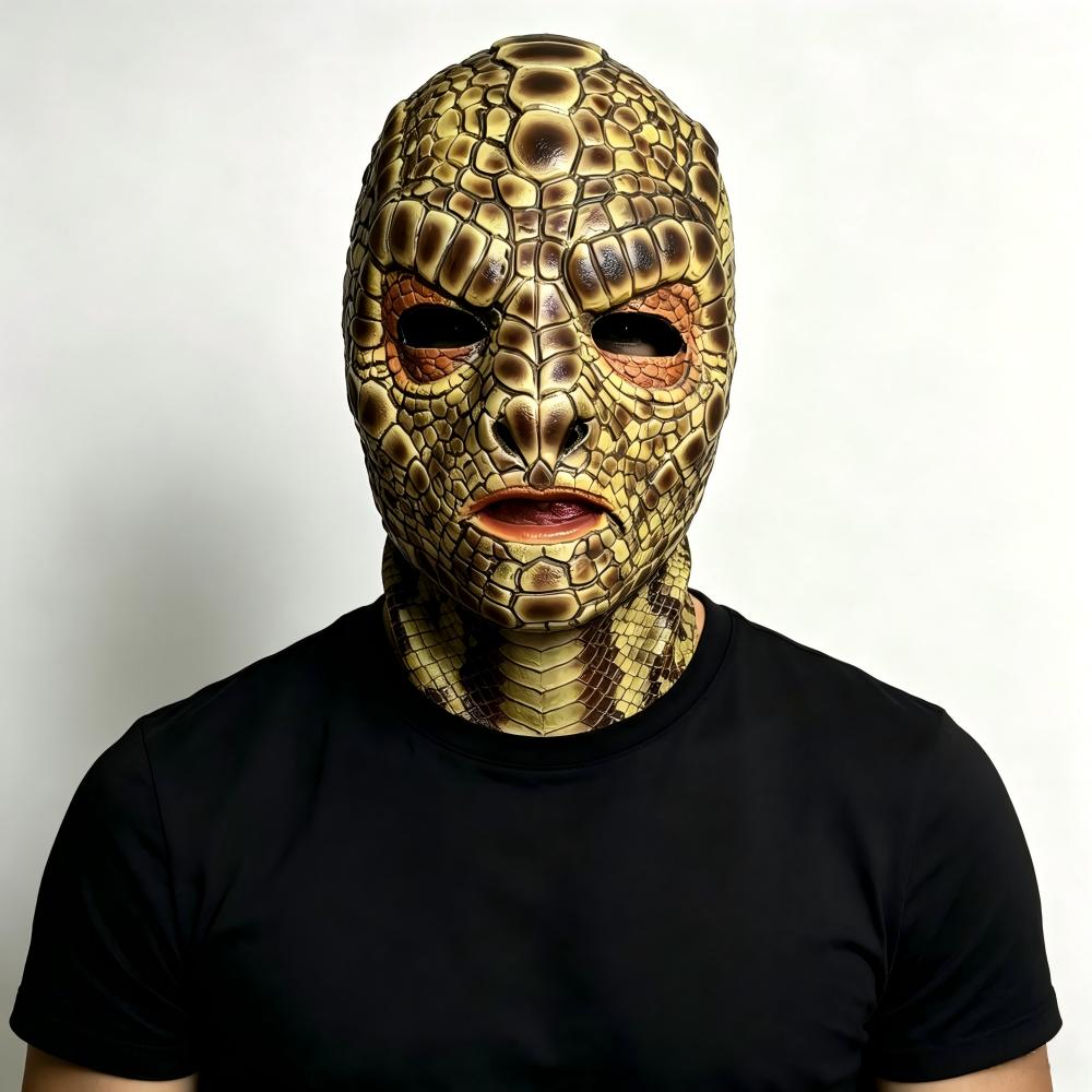 Realistisch slangmonstermasker - Cobra Extruder recensie en prijs